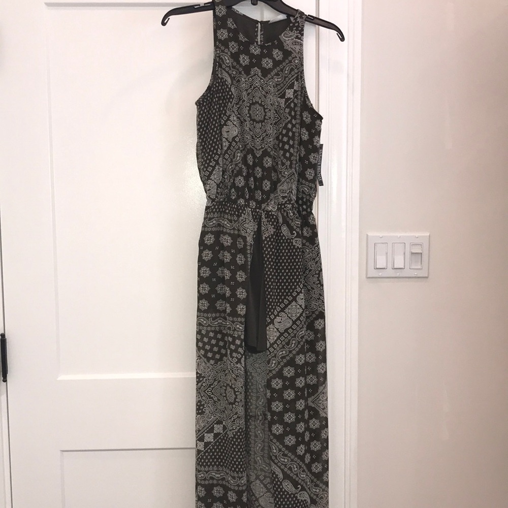 New with tags Women’s long casual dress size small